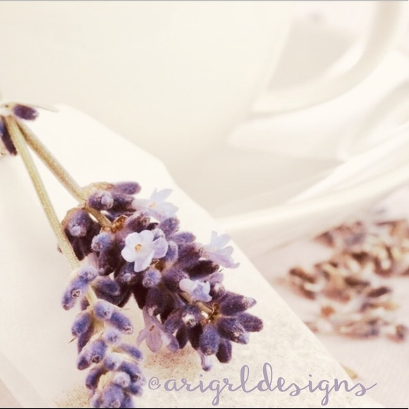 Hello Lovlies🛍 - Picture 3 of 5